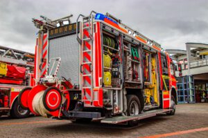 640 Mängelmeldungen bei Feuerwehr-Spezialfahrzeugen: Laue und Wille fordern mehr Tempo vom Land. „Schöne Fotos von der Übergabe reichen nicht. Die Technik muss im Einsatzfunktionieren.“